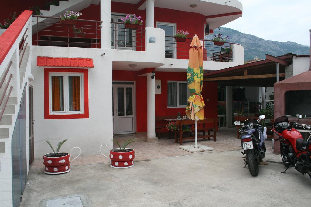 Lukic Apartmani Bar Esterno foto