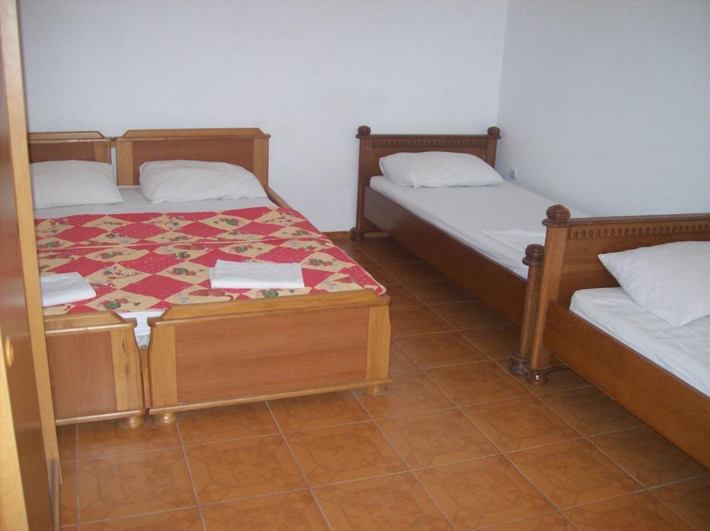 Lukic Apartmani Bar Camera foto