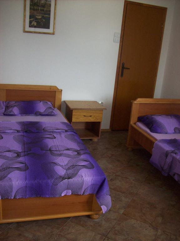 Lukic Apartmani Bar Camera foto