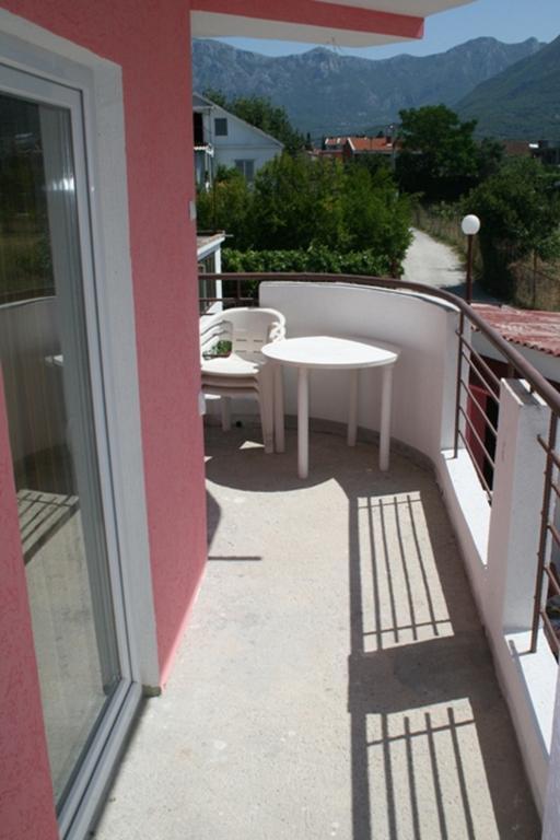 Lukic Apartmani Bar Esterno foto